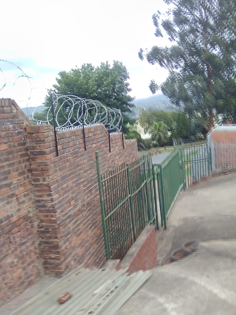trusted fence gate and walling contractor pietermaritzburg and thornville as well as albert falls and near by areas